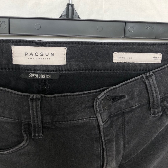 Pacsun ripped skinny jeans - Picture 2 of 3